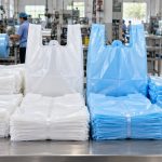 Giá túi siêu thị phụ thuộc độ dày, kích thước và số màu in thế nào?